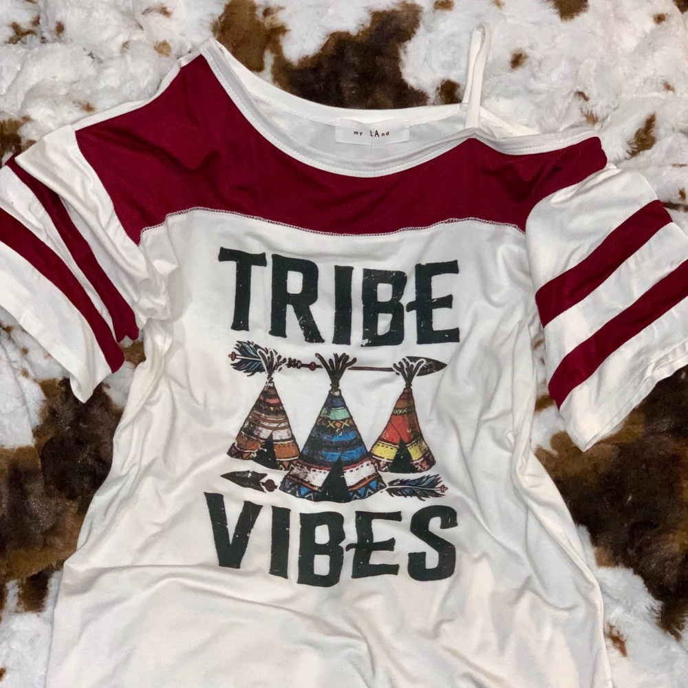 NWT TRIBE VIBES MOM TEE